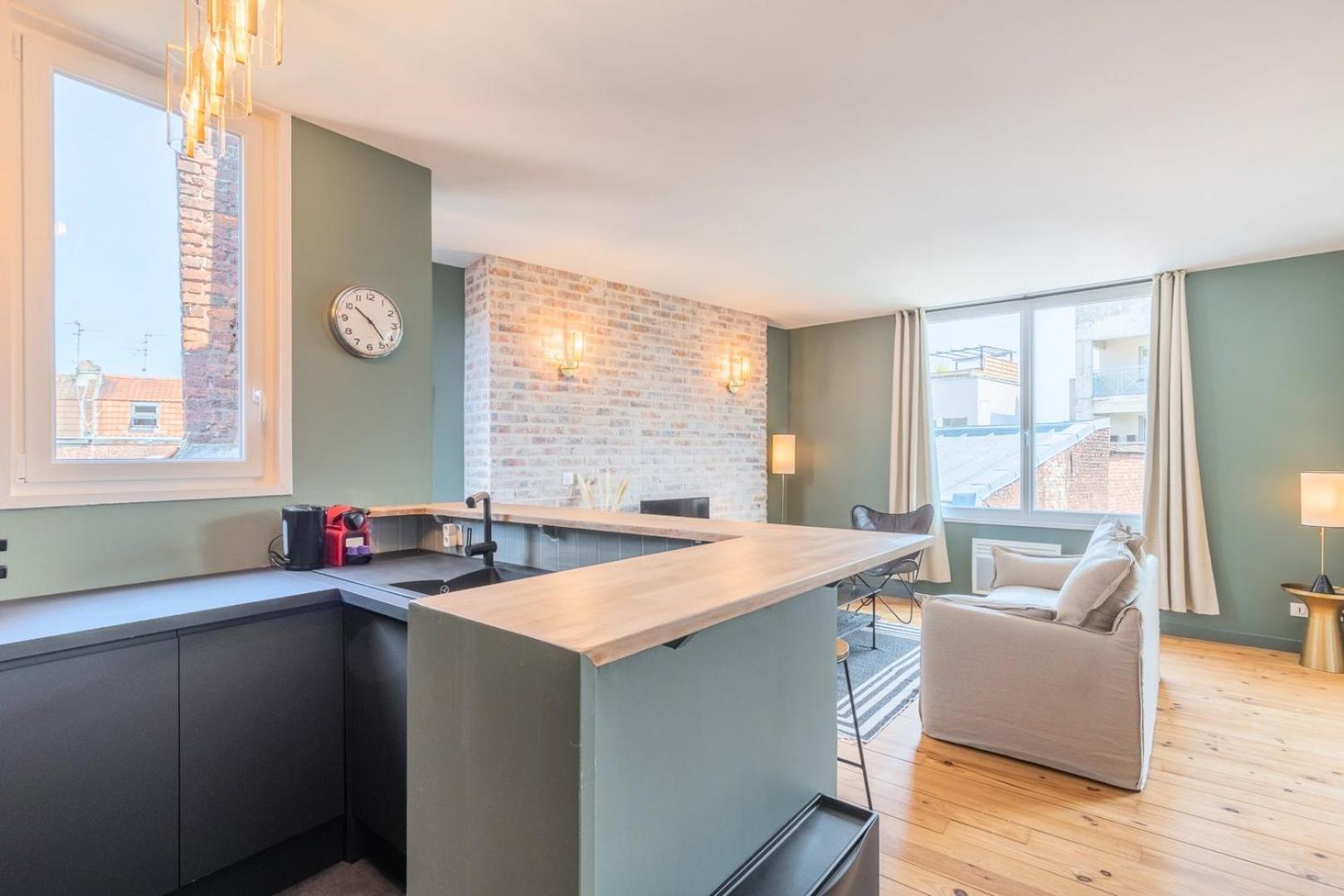 Charming 2 Bedroom Apartment - Old Лил Екстериор снимка
